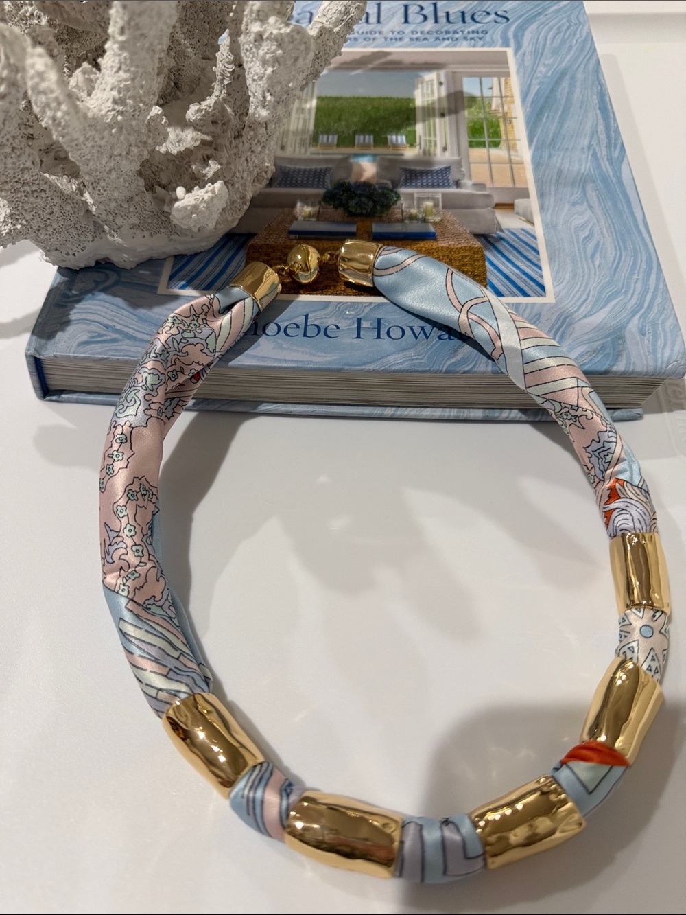 💕💕NWT Piper K Coastal Blues Satin Scarf Necklace Magnetic Closure !!💕